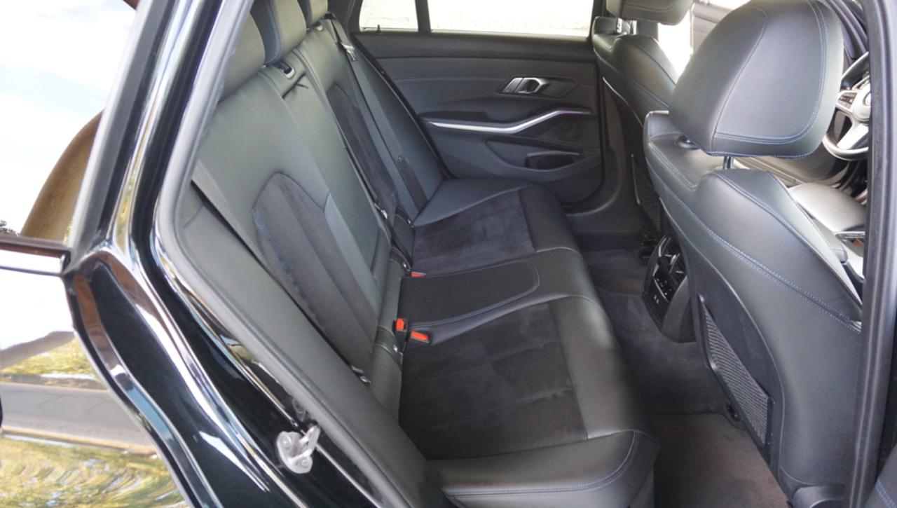 BMW 320 d 48V xDrive Touring Msport - 36