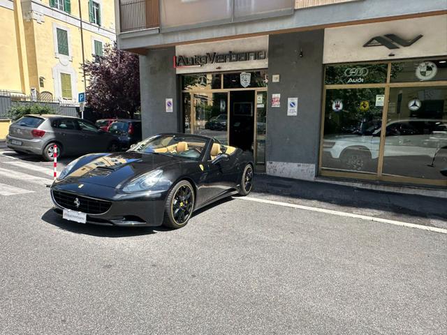 FERRARI California Nero metallizzato