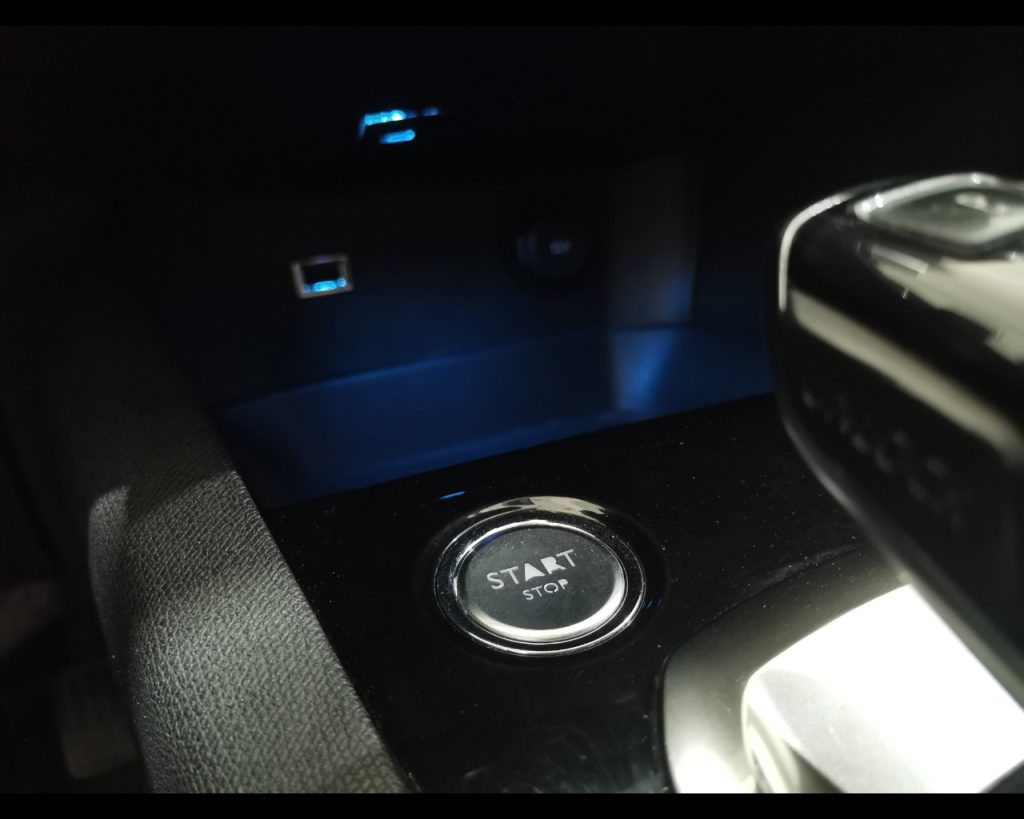 PEUGEOT 5008 BlueHDi 120 S&S EAT6 Business - 13