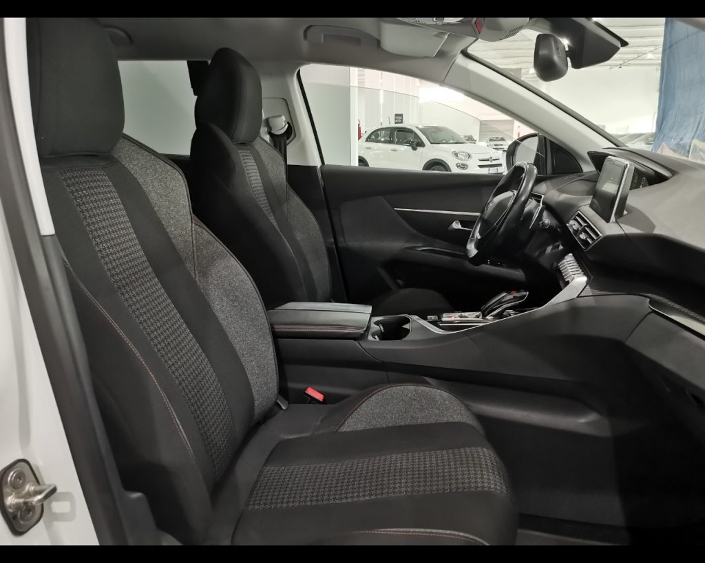 PEUGEOT 5008 BlueHDi 120 S&S EAT6 Business - 18