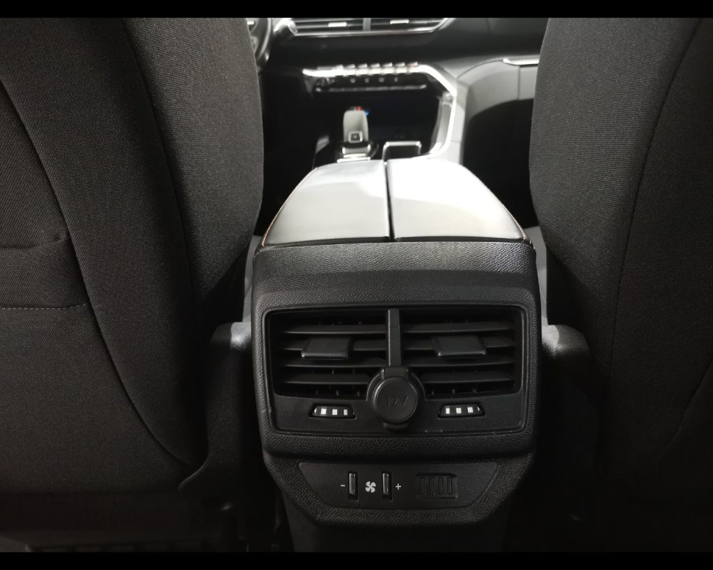 PEUGEOT 5008 BlueHDi 120 S&S EAT6 Business - 21