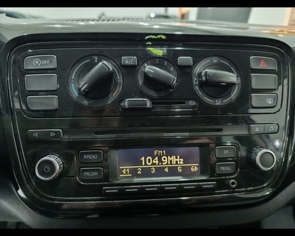 VOLKSWAGEN up! 1.0 5p. eco take up! BlueMotion Technology - 10