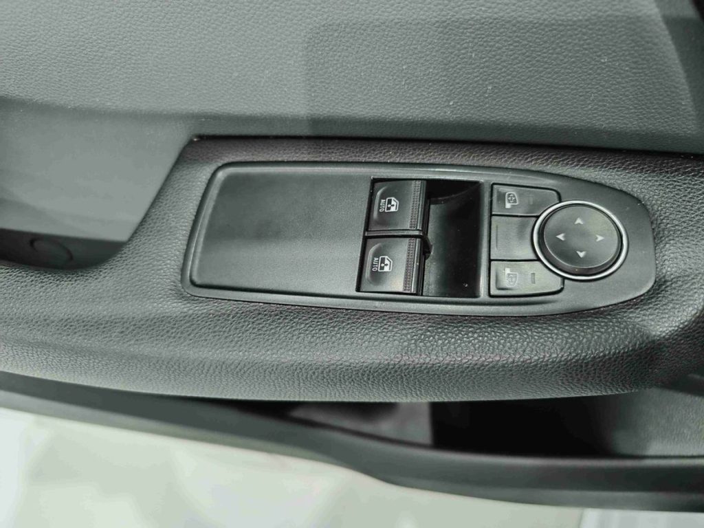 RENAULT Clio Blue dCi 85 CV 5 porte Business - 21