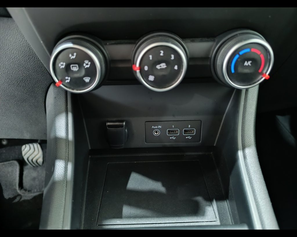 RENAULT Captur Blue dCi 115 CV Business - 19