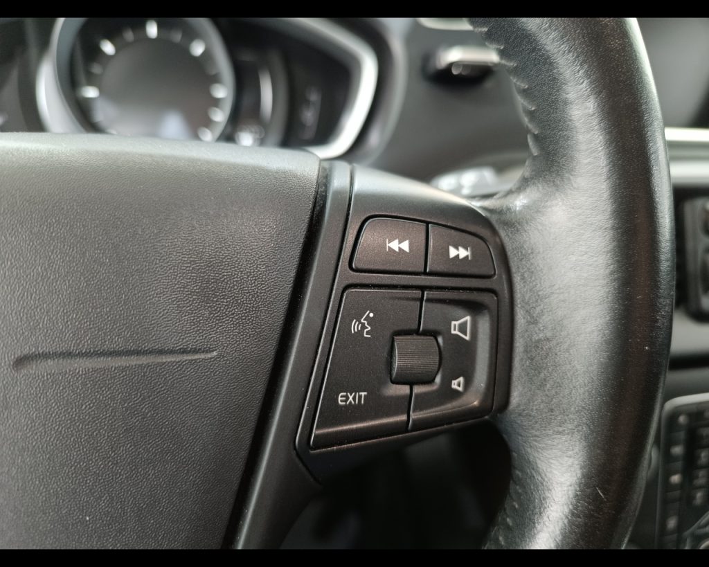 VOLVO V40 D2 Kinetic - 12