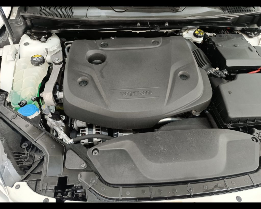 VOLVO V40 D2 Kinetic - 23