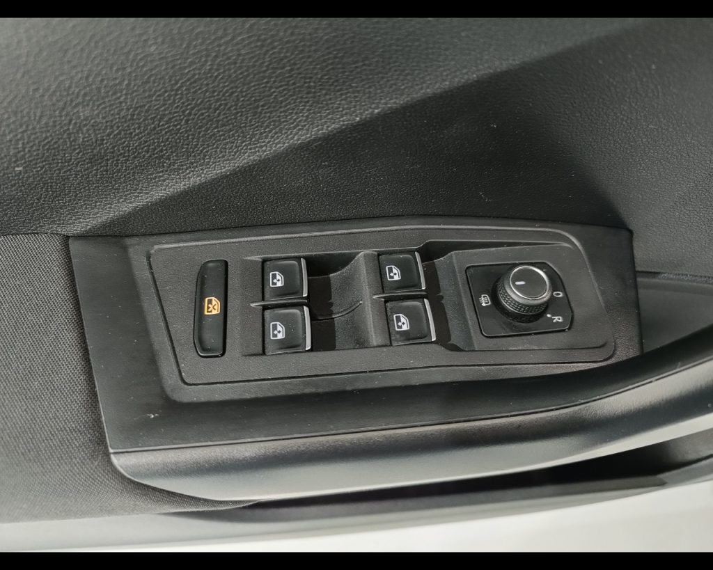 VOLKSWAGEN T-Roc 2.0 TDI SCR 150 CV DSG 4MOTION Style BlueMot. Tec - 18