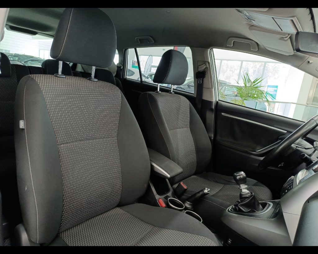 TOYOTA Verso 1.6 D-4D Style - 16