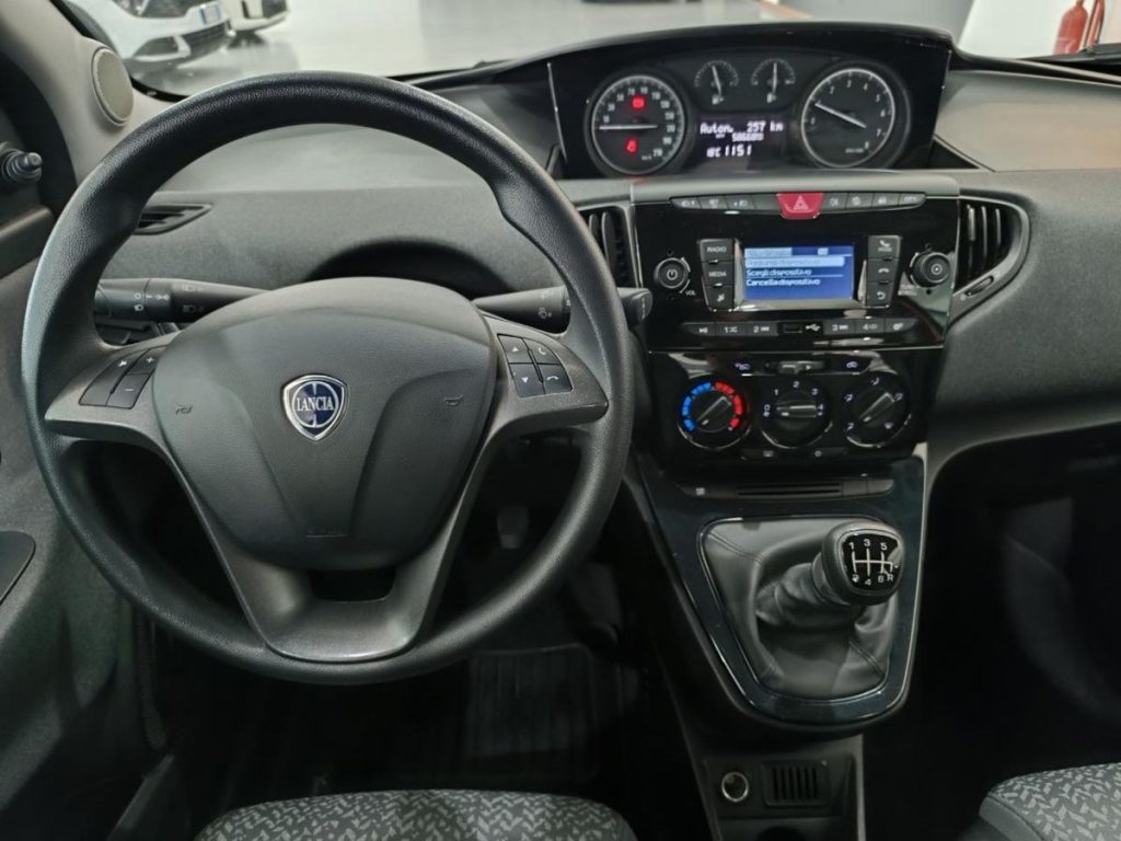 LANCIA Ypsilon 1.0 FireFly 5 porte S&S Hybrid Ecochic Silver - 15