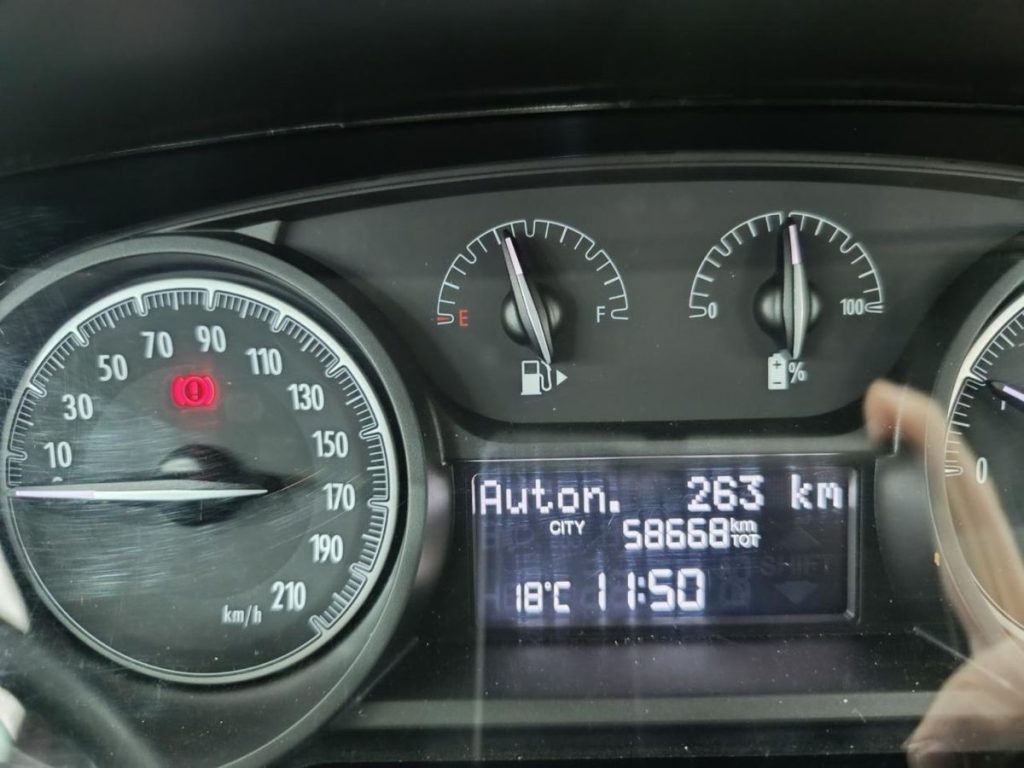 LANCIA Ypsilon 1.0 FireFly 5 porte S&S Hybrid Ecochic Silver - 16