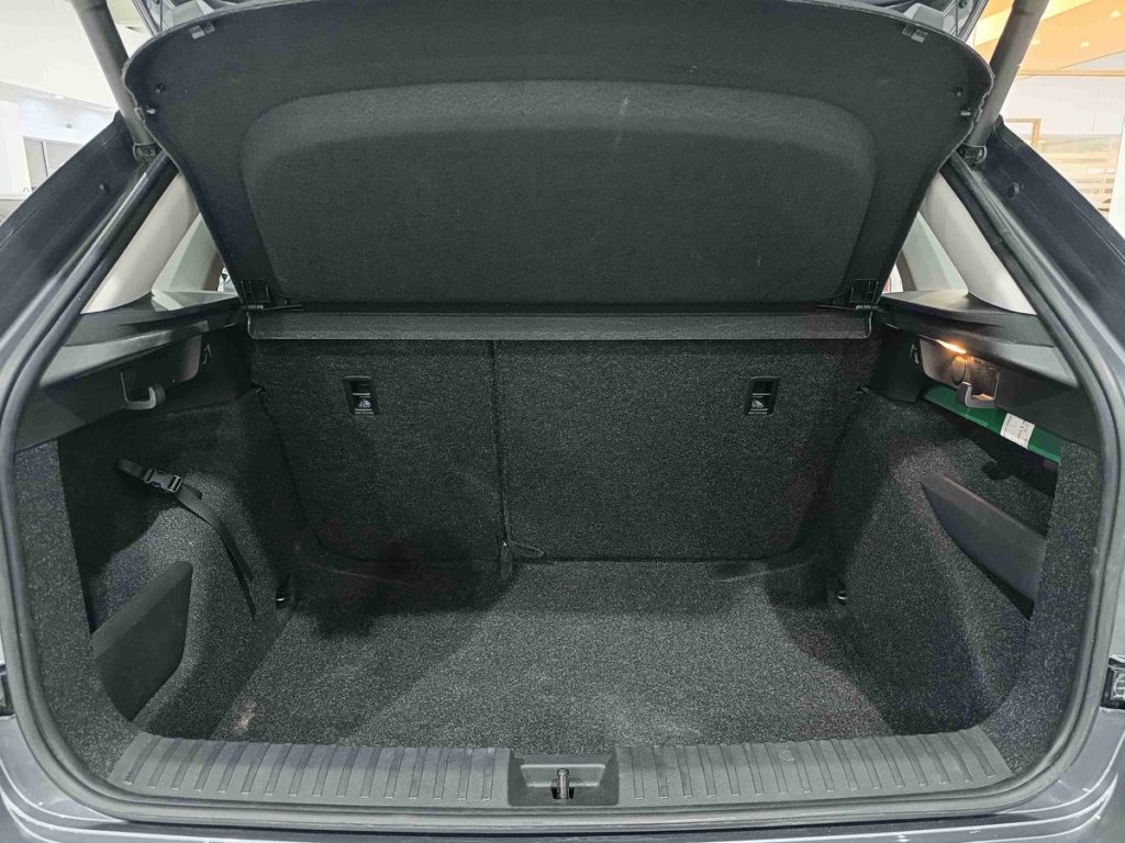 SKODA Kamiq 1.0 TSI Selection - 12