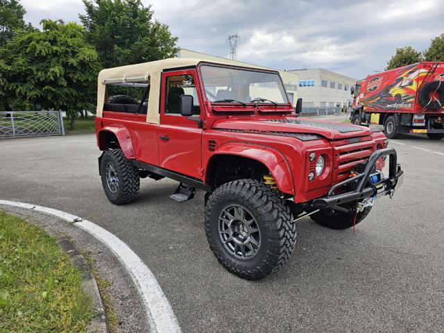 LAND ROVER Defender Rosso pastello