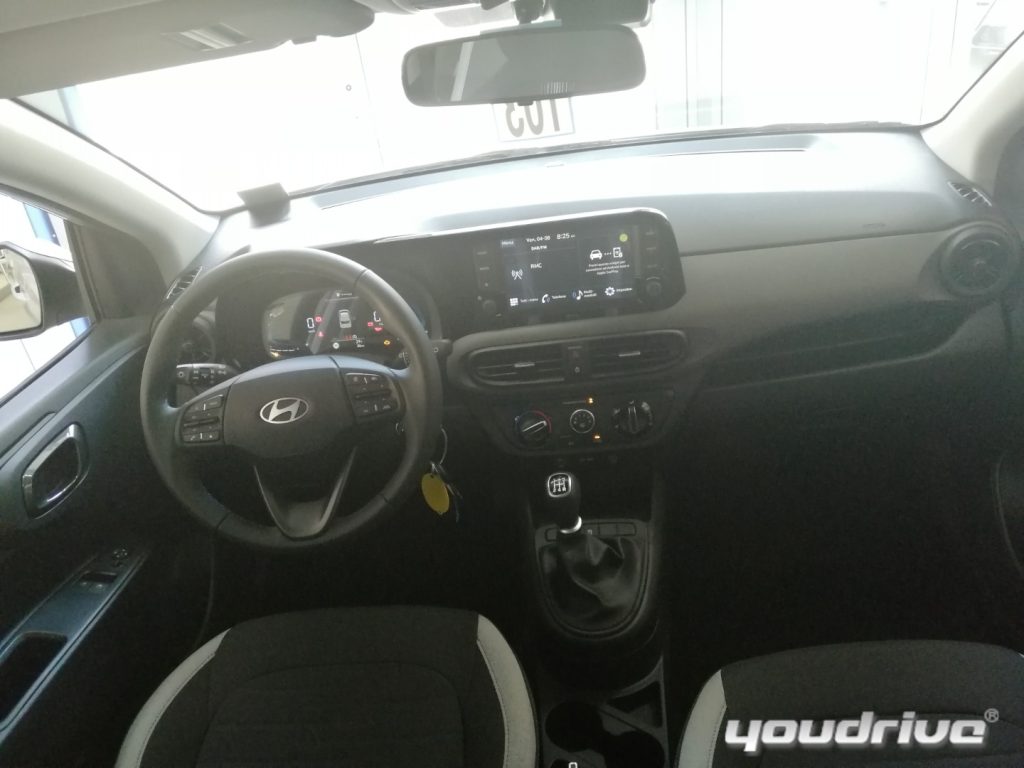 HYUNDAI i10 / 1.0 MPI Connectline MY 25 KM0 - 15