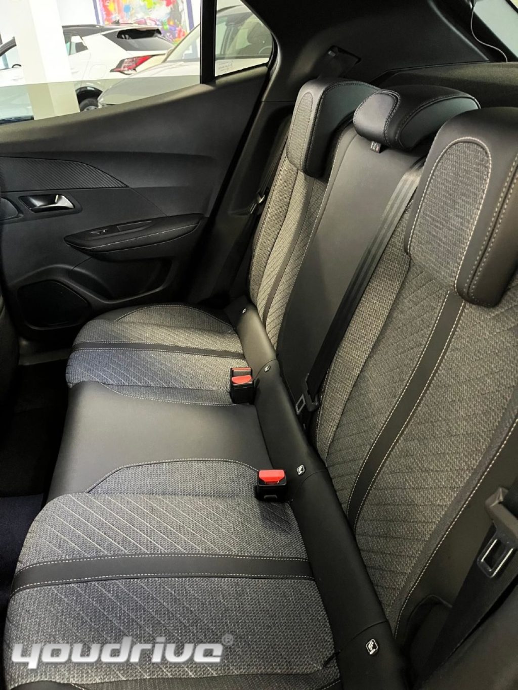 PEUGEOT 2008 / PureTech 100 S&S Allure KM0 - 10