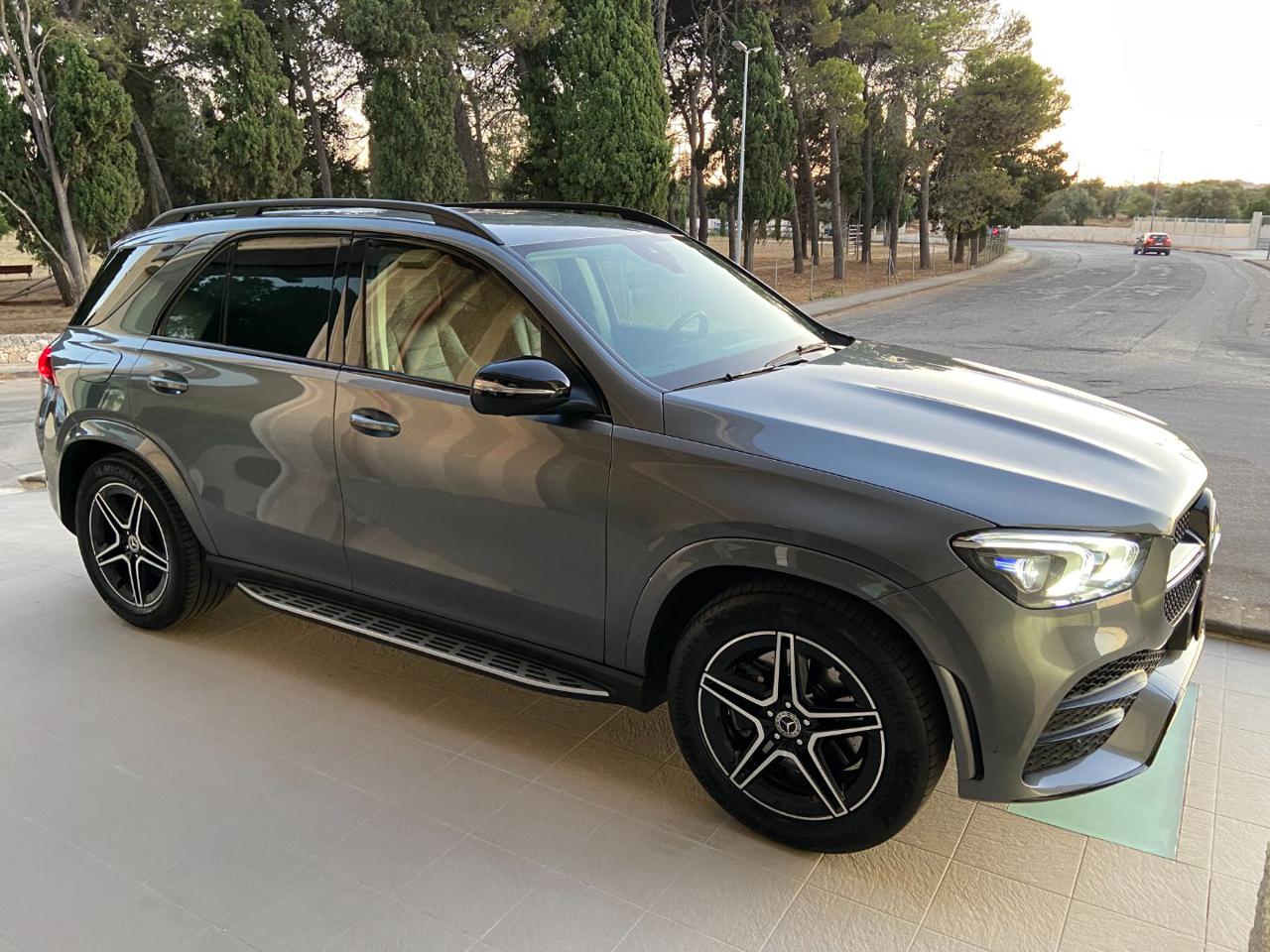 MERCEDES-BENZ GLE 300 d 4Matic Premium Amg Pack Night - 3