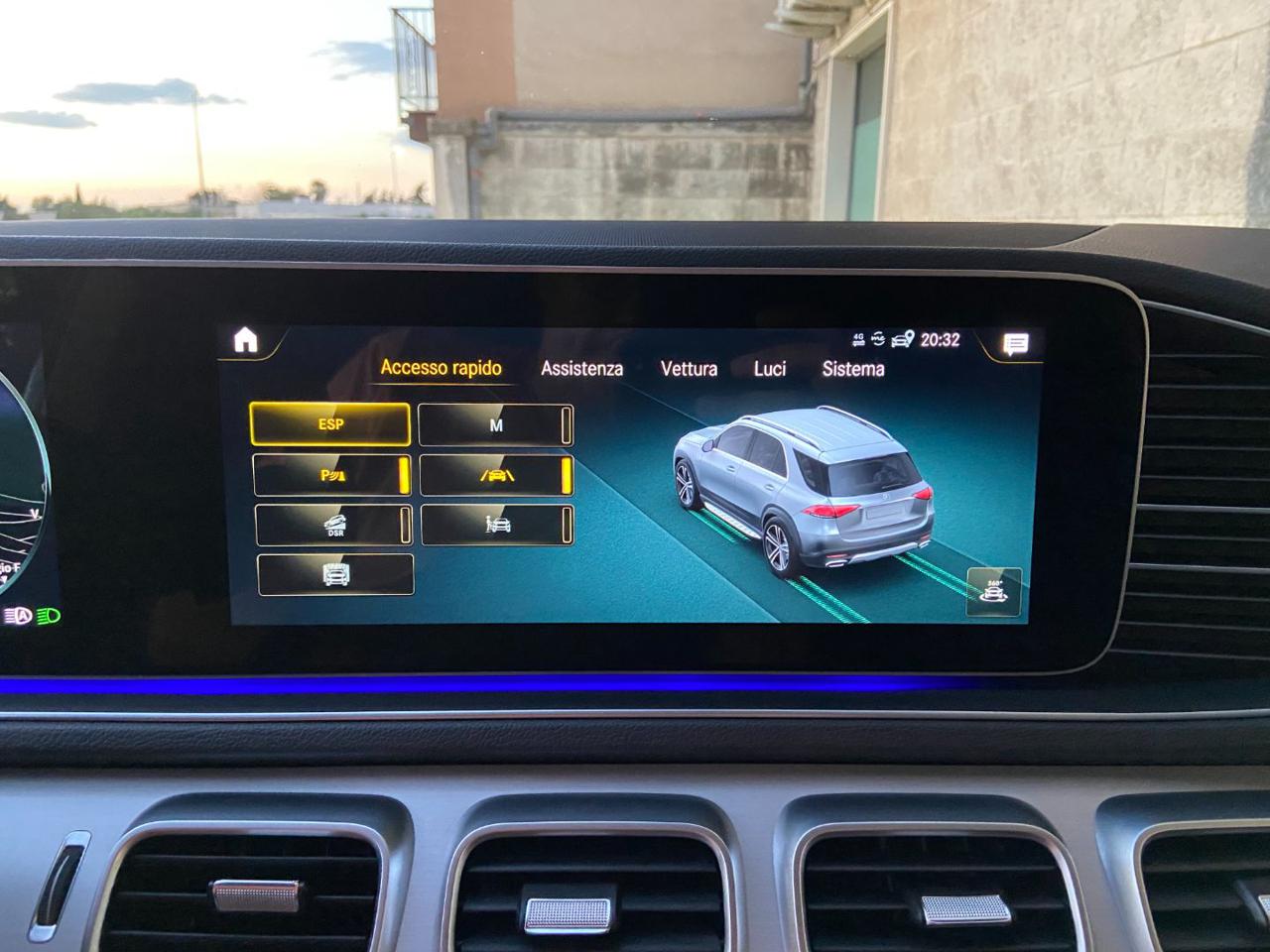 MERCEDES-BENZ GLE 300 d 4Matic Premium Amg Pack Night - 25