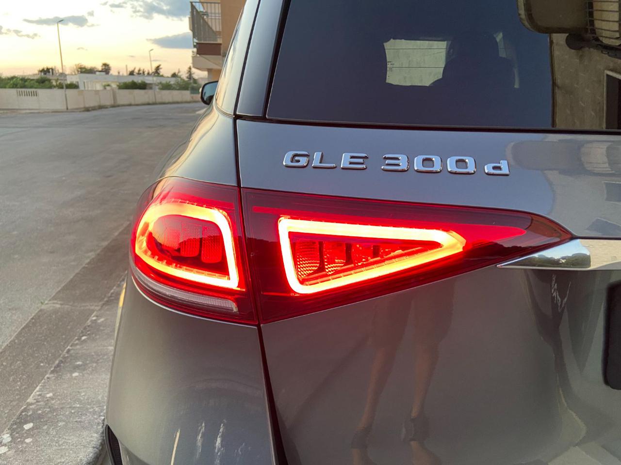 MERCEDES-BENZ GLE 300 d 4Matic Premium Amg Pack Night - 43