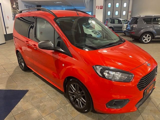 FORD Tourneo Courier Rosso pastello