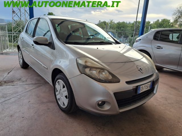 RENAULT Clio Grigio pastello