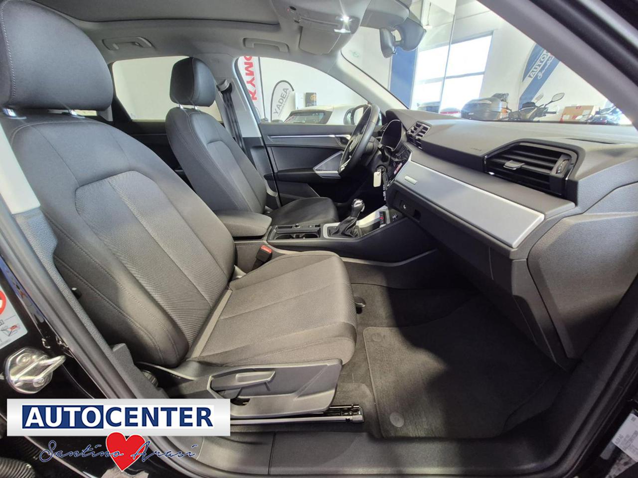 AUDI Q3 35 TDI S tronic S line edition - 12