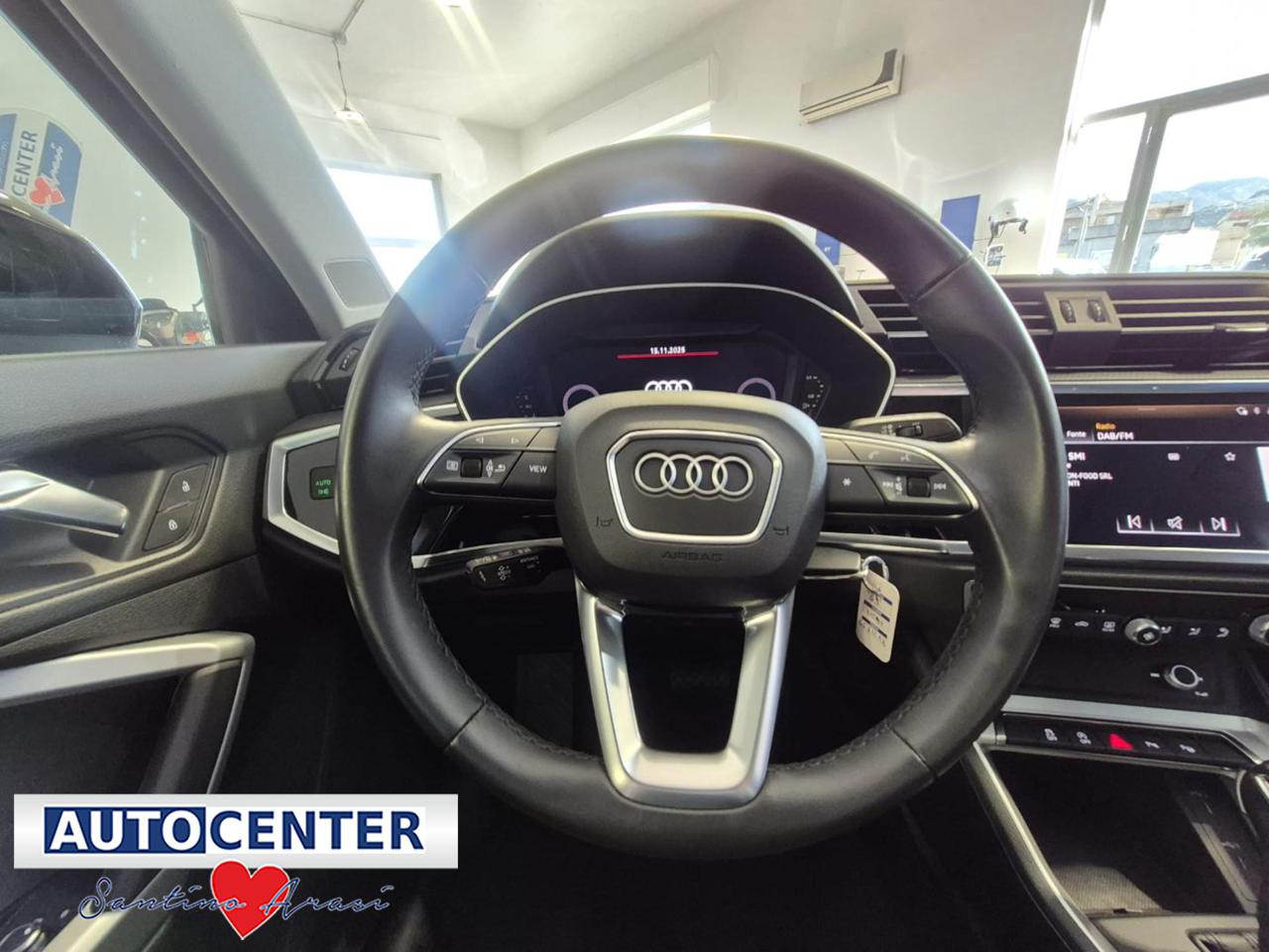 AUDI Q3 35 TDI S tronic S line edition - 10