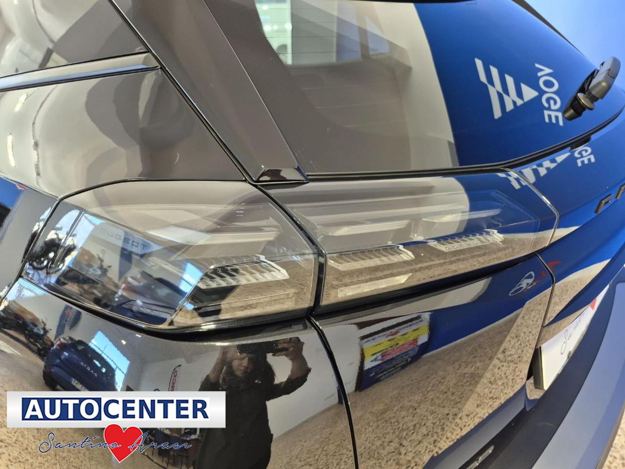 PEUGEOT 2008 PureTech 130 S&S EAT8 Allure - 16