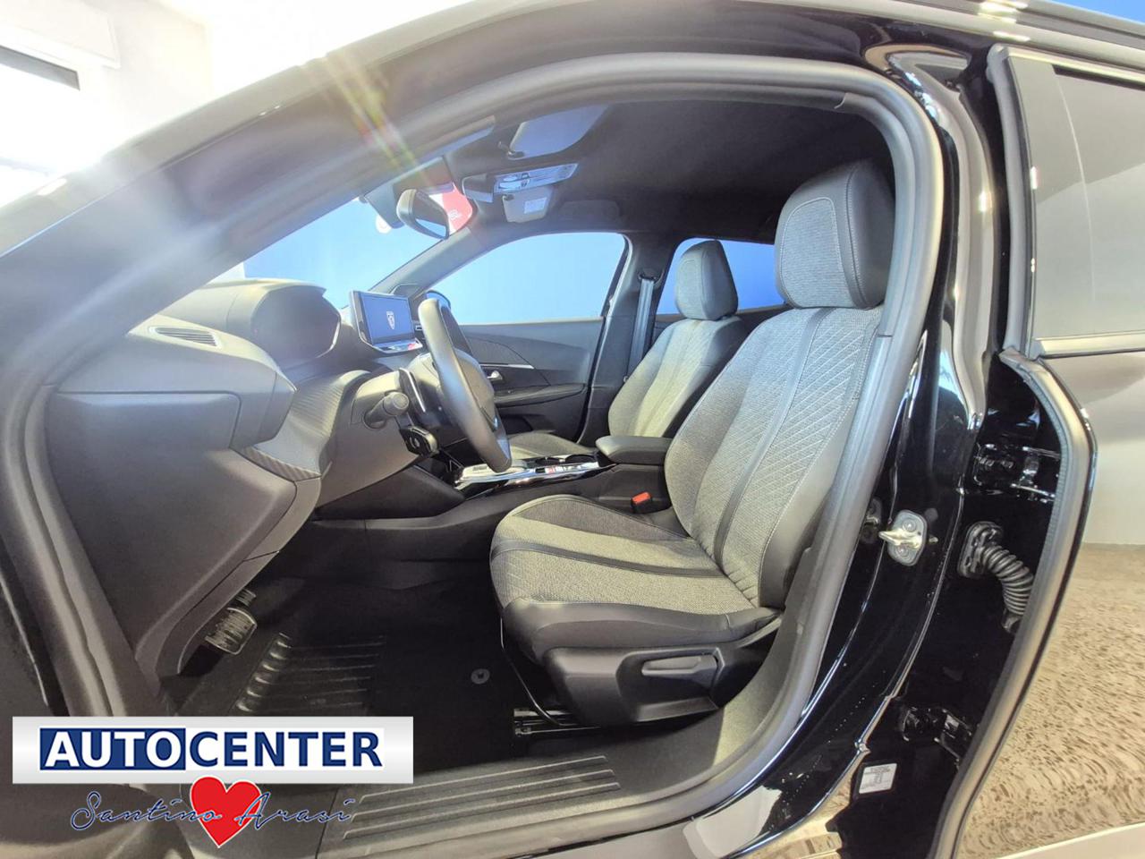 PEUGEOT 2008 PureTech 130 S&S EAT8 Allure - 12