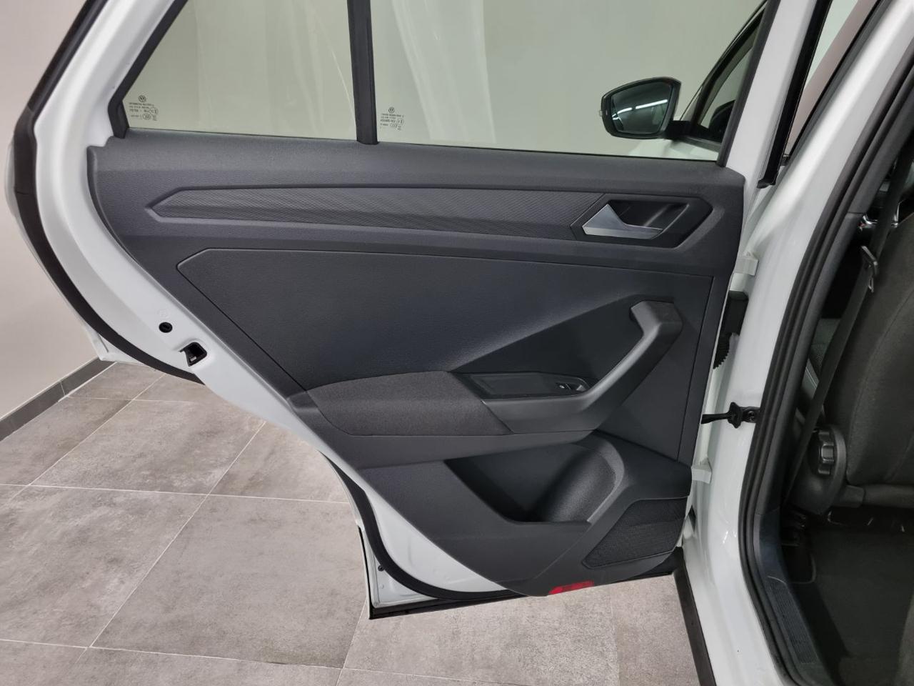 VOLKSWAGEN T-Roc 2.0 TDI SCR 150 CV DSG 4MOTION R-Line - 23