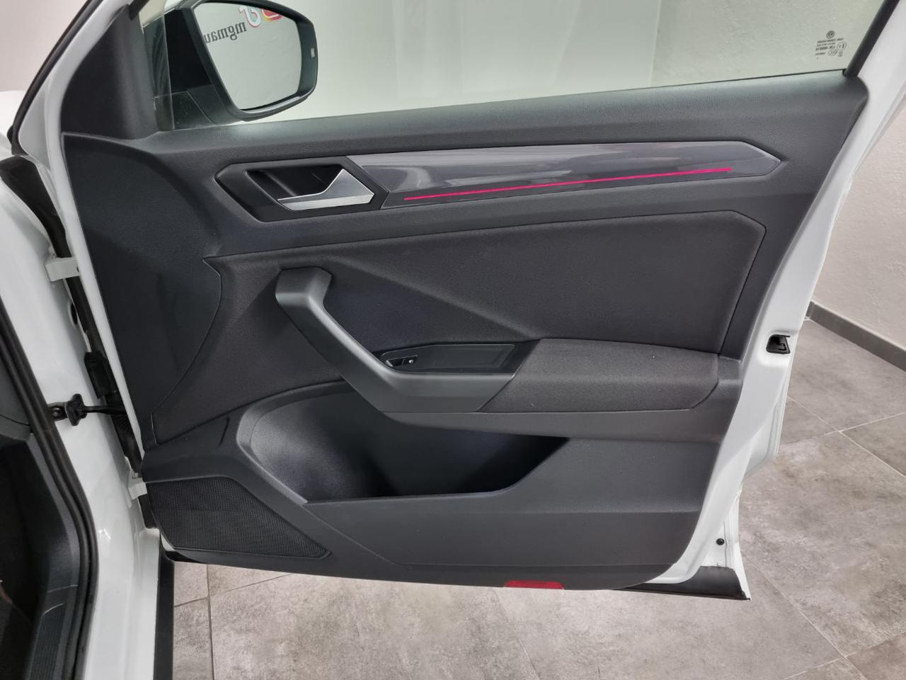 VOLKSWAGEN T-Roc 2.0 TDI SCR 150 CV DSG 4MOTION R-Line - 26