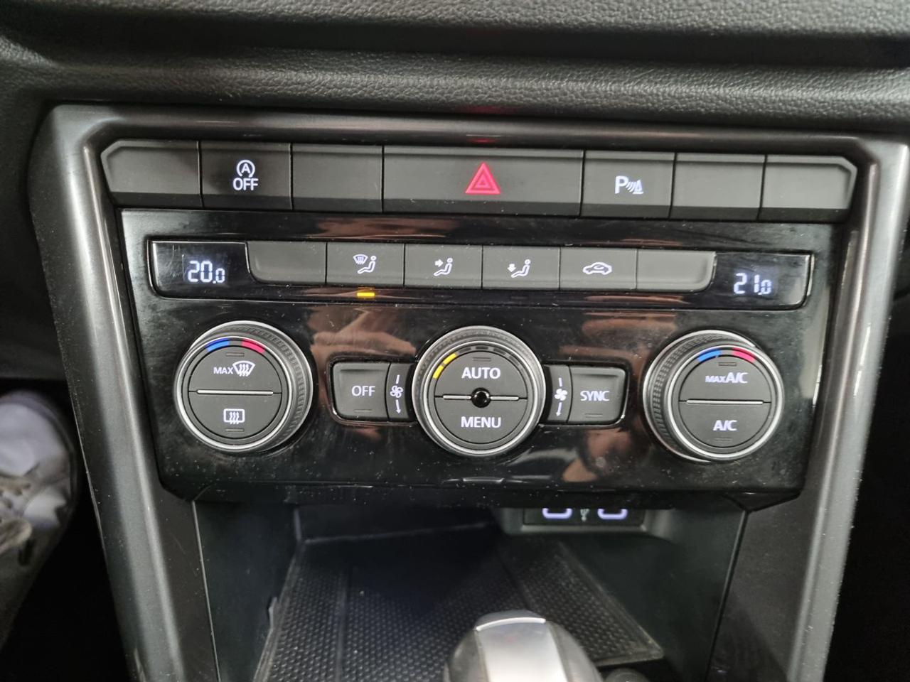 VOLKSWAGEN T-Roc 2.0 TDI SCR 150 CV DSG 4MOTION R-Line - 18