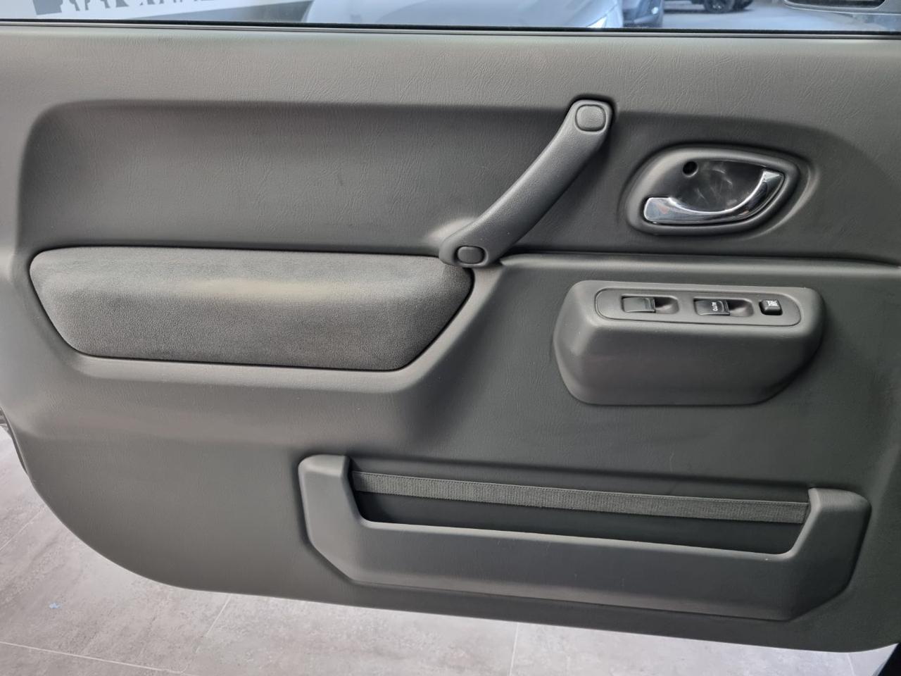 SUZUKI Jimny 1.3 4WD Evolution - 14