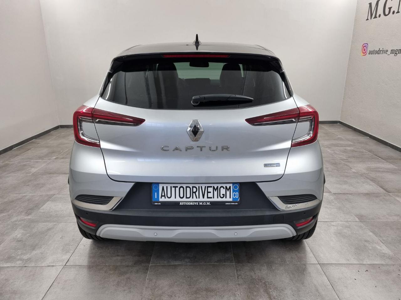 RENAULT Captur Plug-in Hybrid E-Tech 160 CV Intens - 3