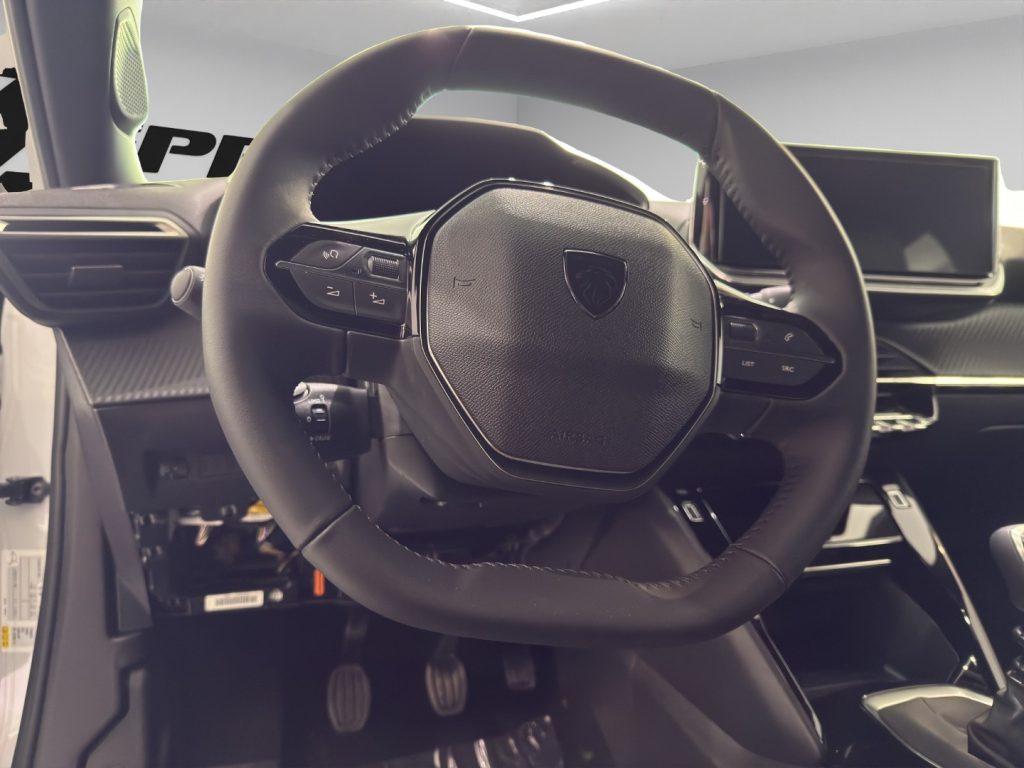 PEUGEOT 2008 PureTech 100 S&S Allure - 10