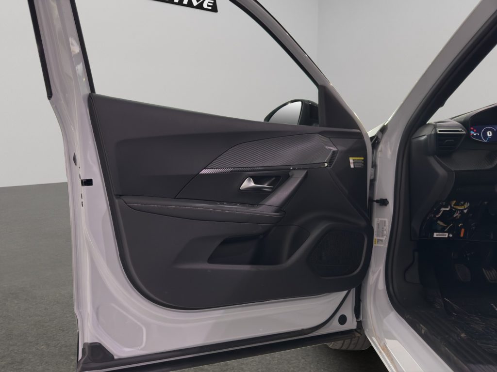 PEUGEOT 2008 PureTech 100 S&S Allure - 12
