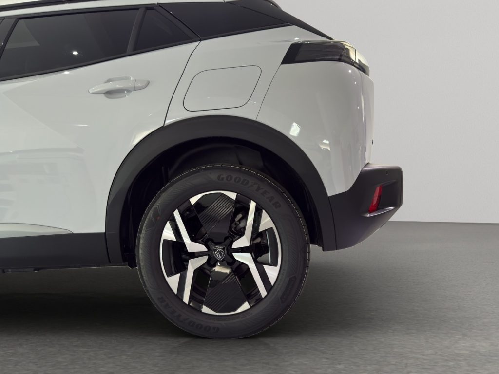 PEUGEOT 2008 PureTech 100 S&S Allure - 24