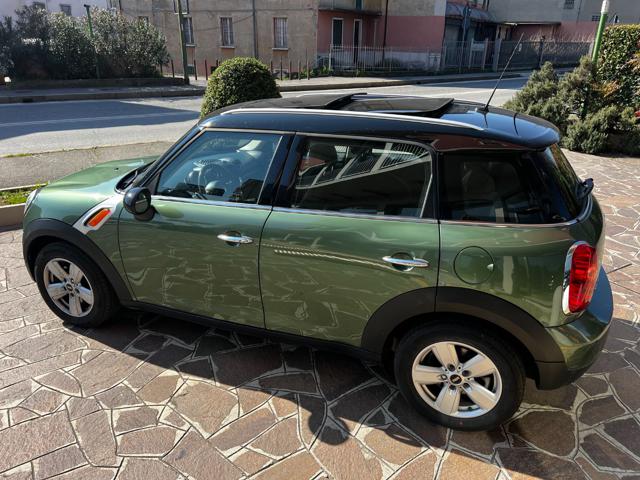 MINI Countryman Verde metallizzato