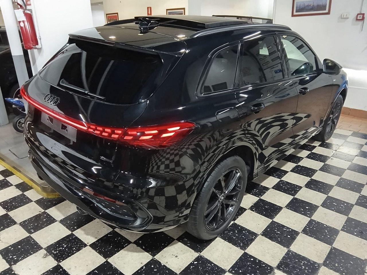 AUDI Q5 40 TDI quattro S tronic S line Tetto Apr &C20 - 3