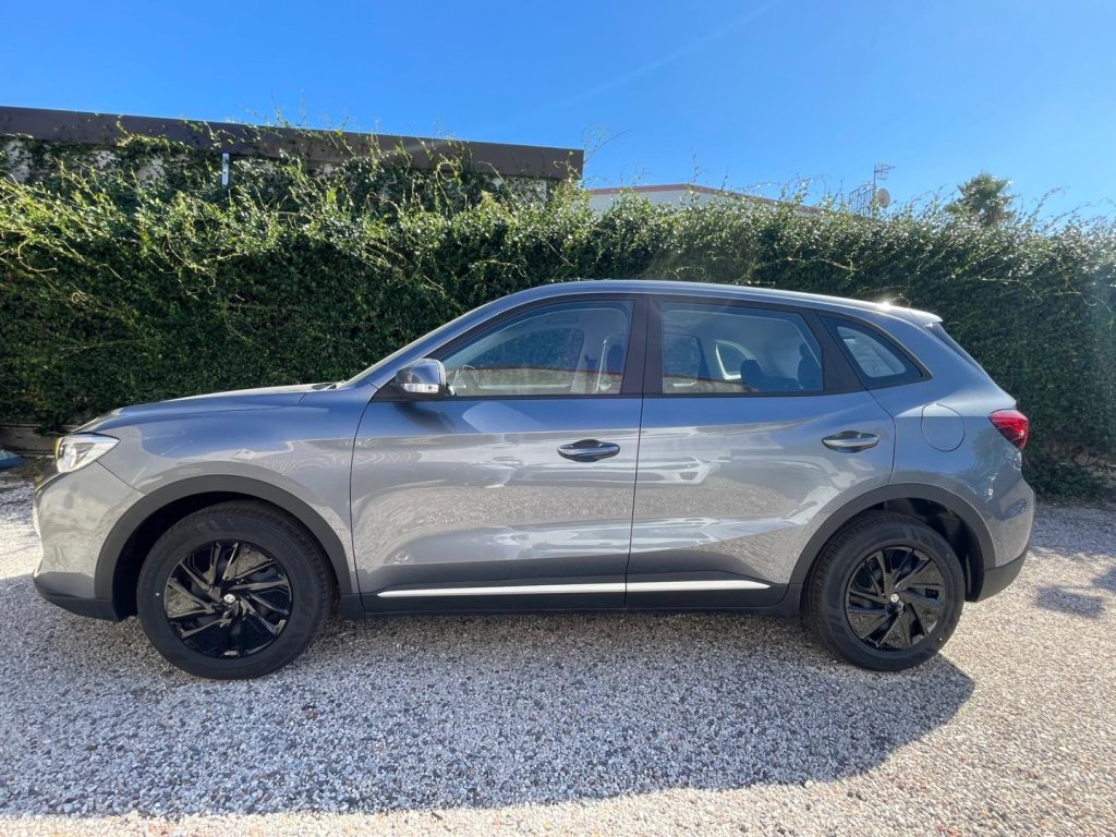 MG ZS 1.5 Standard - 9