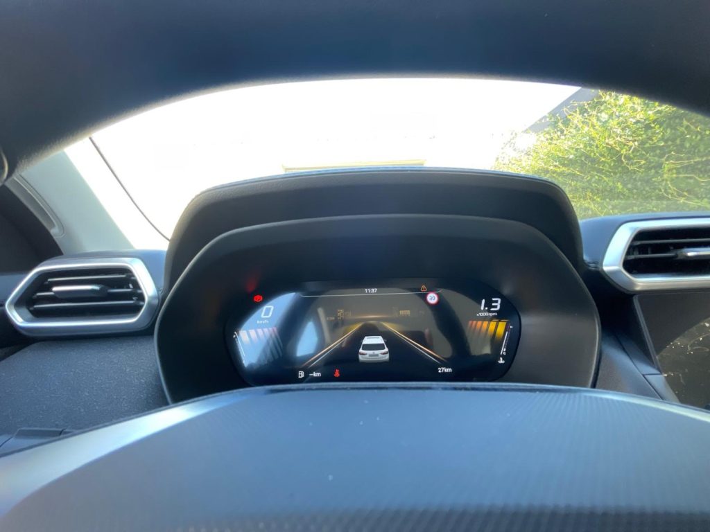 MG ZS 1.5 Standard - 12