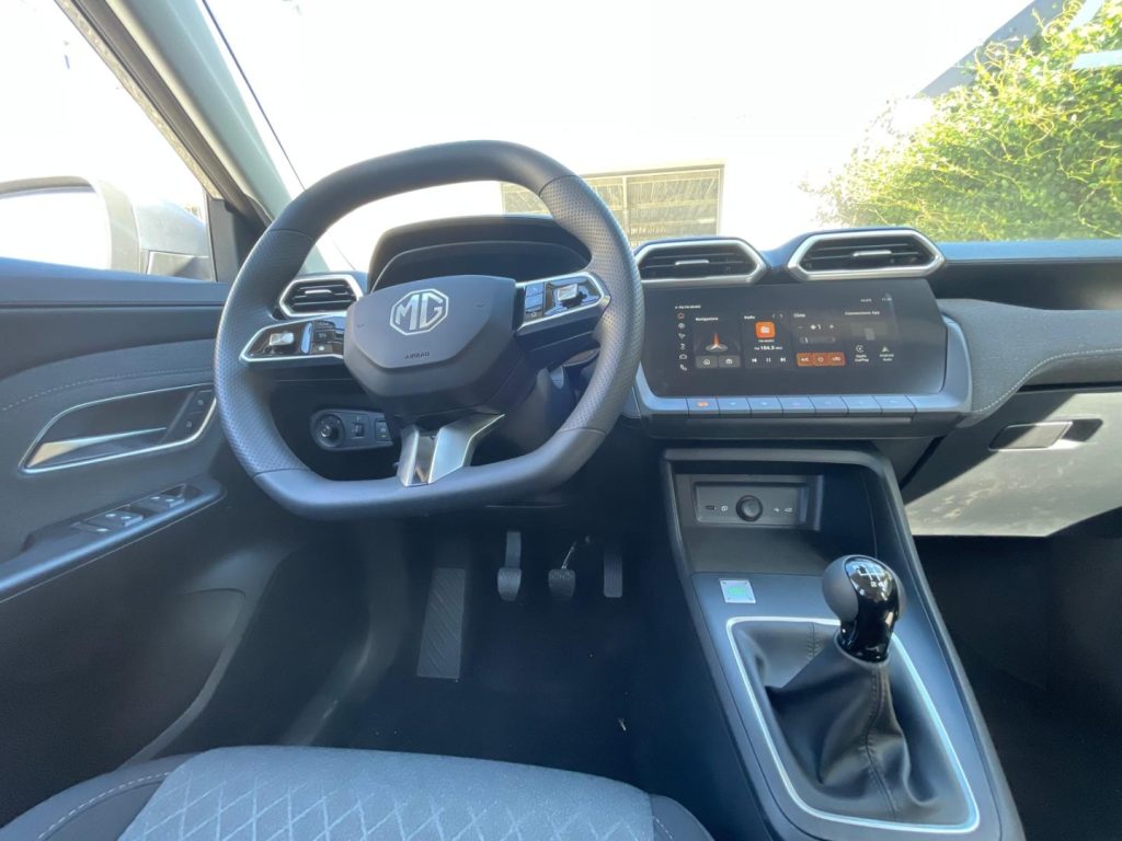 MG ZS 1.5 Standard - 19