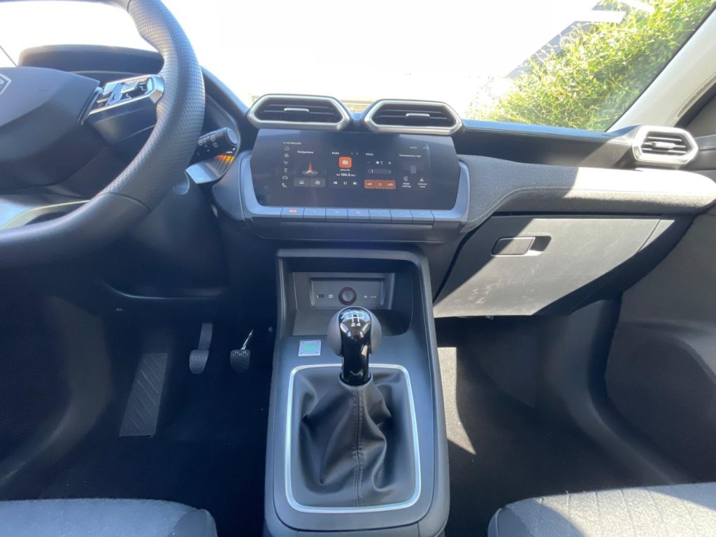 MG ZS 1.5 Standard - 21