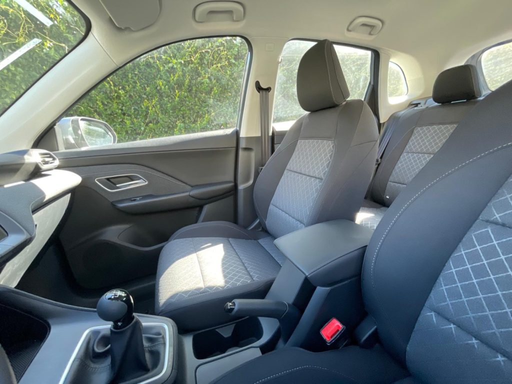 MG ZS 1.5 Standard - 26