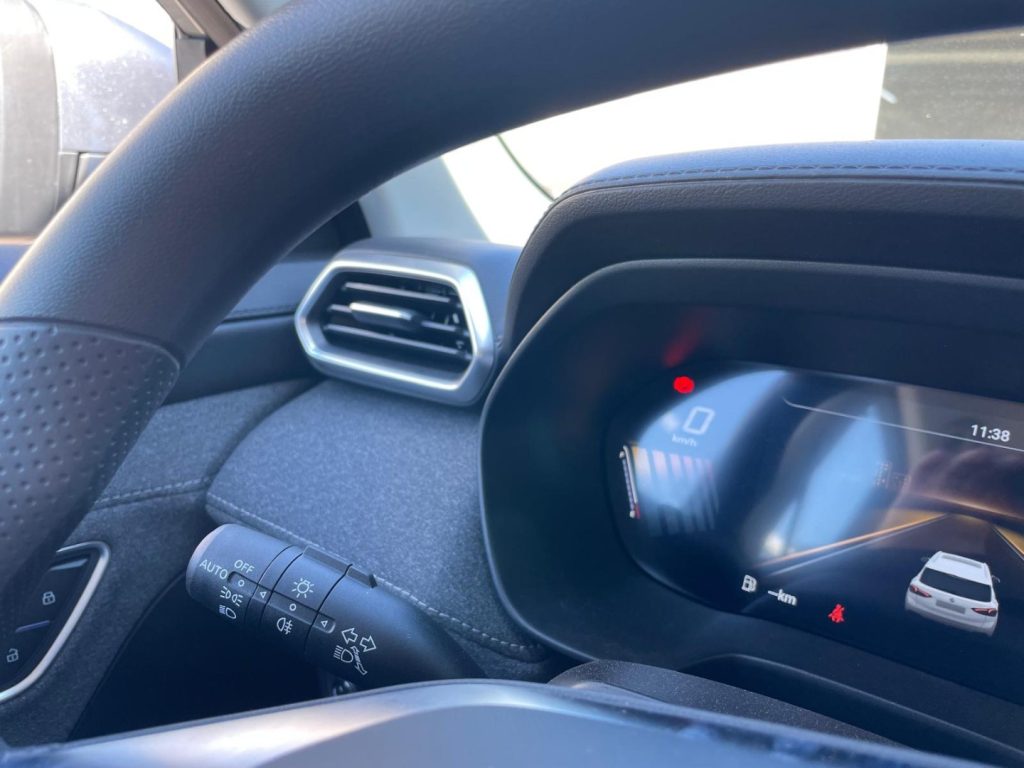 MG ZS 1.5 Standard - 27