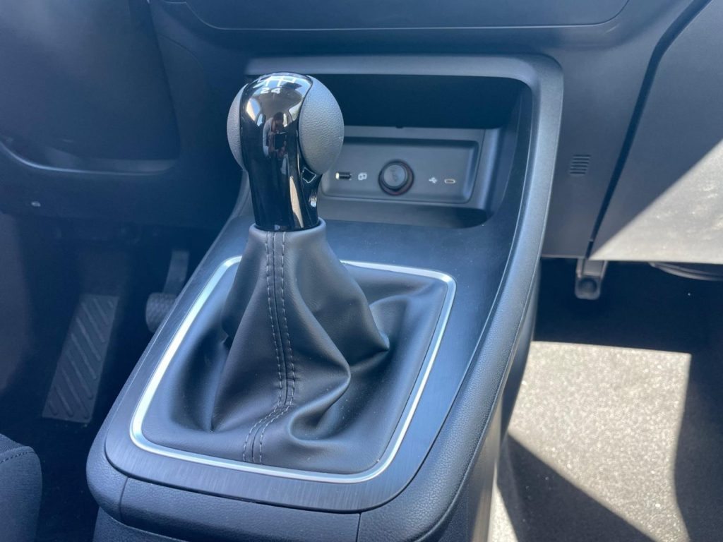 MG ZS 1.5 Standard - 29