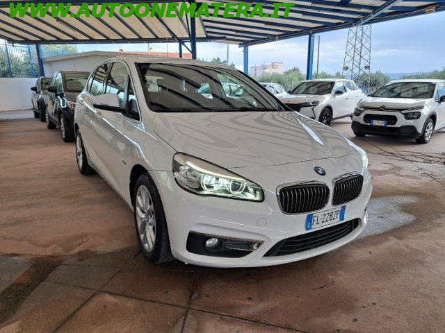 BMW 218 Bianco perlato