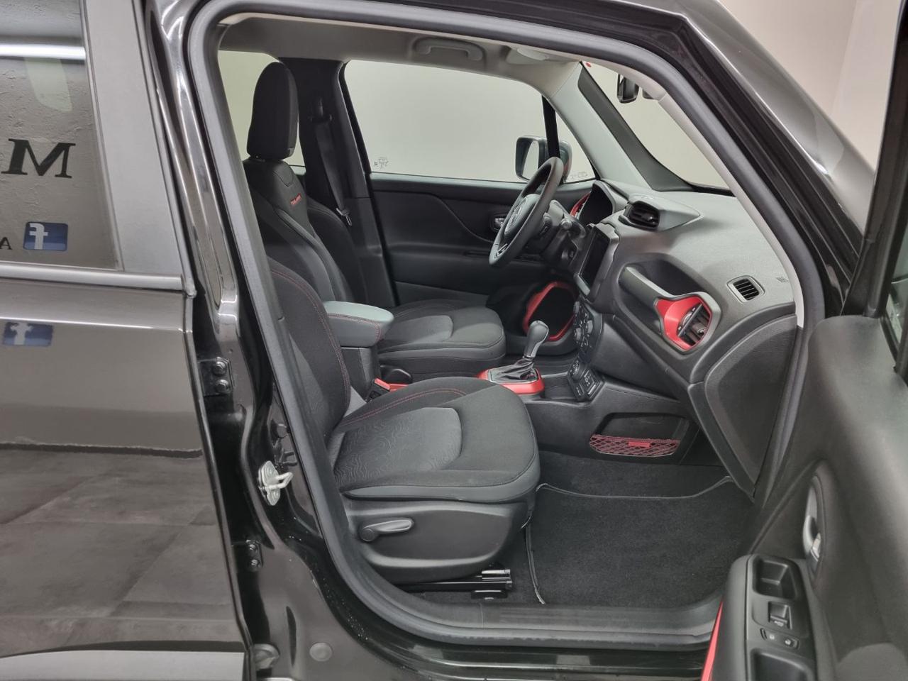 JEEP Renegade 1.3 T4 240CV PHEV 4xe AT6 Trailhawk - 9