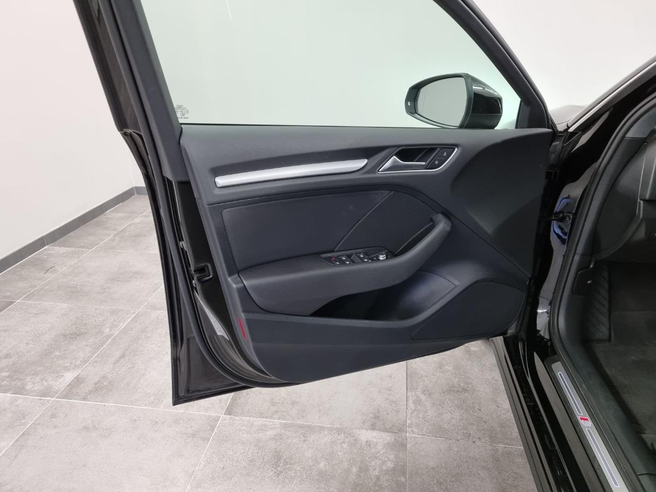 AUDI A3 SPB 35 TFSI COD S tronic Sport - 21