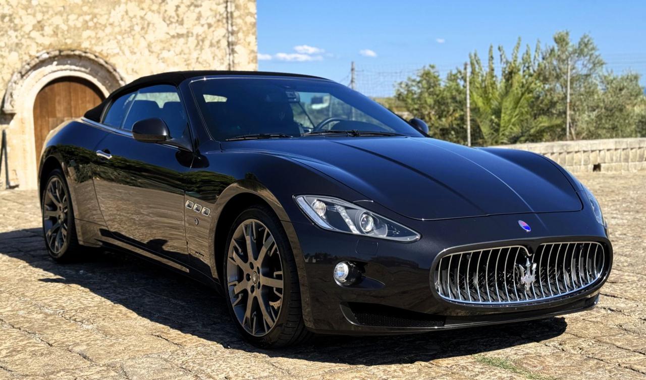 MASERATI GranCabrio 4.7 V8 450cv - Solo 25.000 km - 32