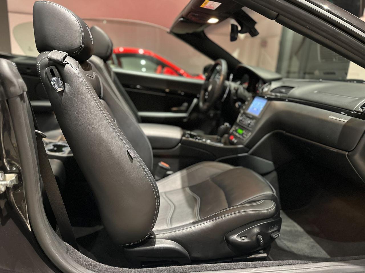 MASERATI GranCabrio 4.7 V8 450cv - Solo 25.000 km - 22