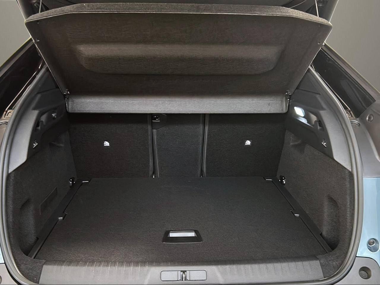 PEUGEOT 3008 Hybrid 145 e-DCS6 GT - 7